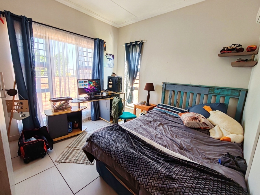 3 Bedroom Property for Sale in Lifestyle Estate North West